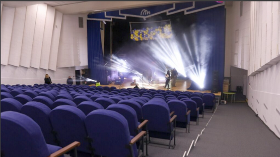 оновлена концертна зала Палацу молоді сцена Черкаси